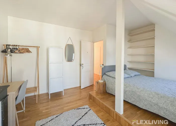 Flexliving - Whole Flat - Bausset Апартаменты