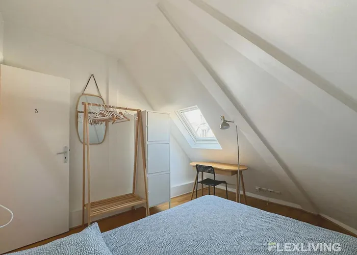 Flexliving - Whole Flat - Bausset Апартаменты Париж